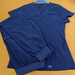 NY Laundry Navy blue jogger style scrub set